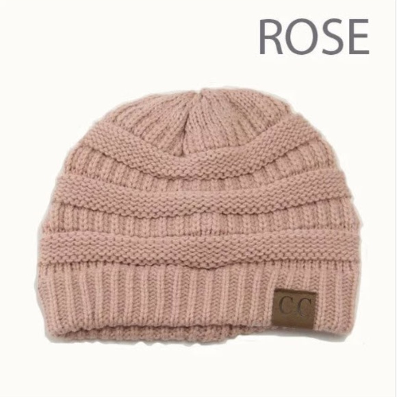 C.C Rose Cable knit beanie - Picture 2 of 2